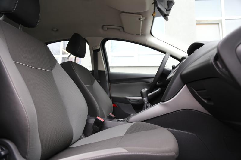 Ford - Focus - pic10