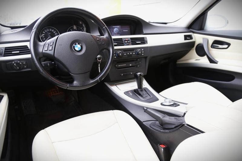 BMW - 330 - pic7