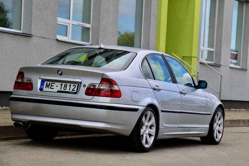 BMW - 330 - pic6